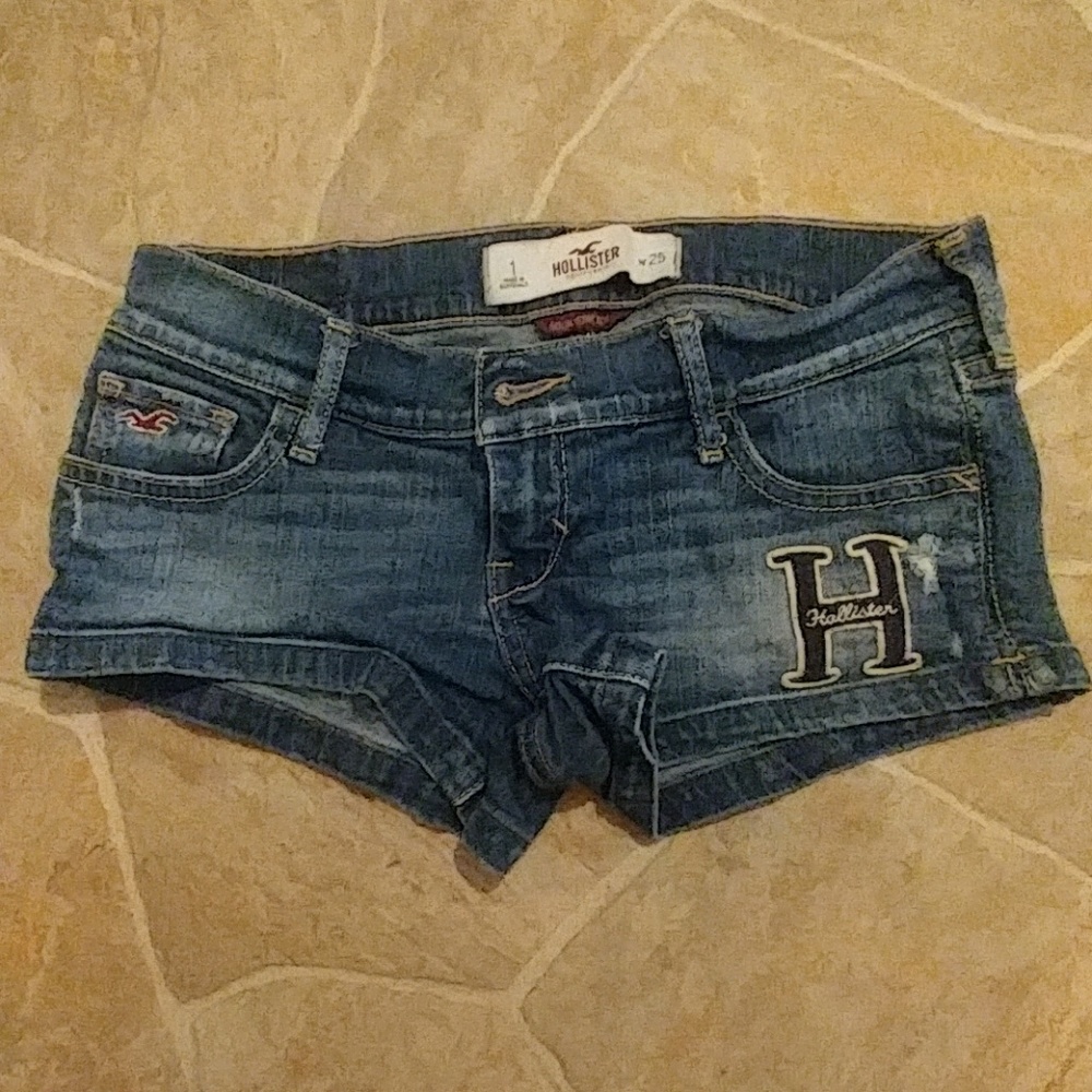 Hollister jean shorts size 1